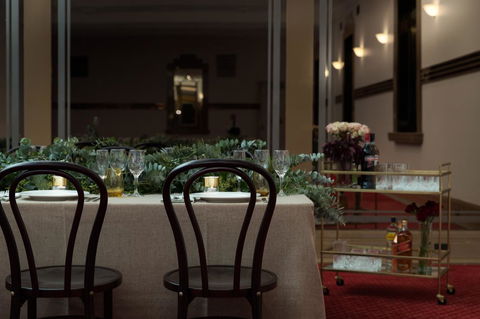 The Victoria Hotel - Tourism Hervey Bay 13