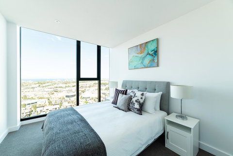 Melbourne Private Apartments - Collins Wharf Waterfront, Docklands - Hervey Bay Accommodation 9
