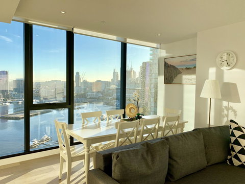 Melbourne Private Apartments - Collins Wharf Waterfront, Docklands - Hervey Bay Accommodation 8