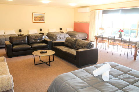St Georges Motor Inn - Hervey Bay Accommodation 24
