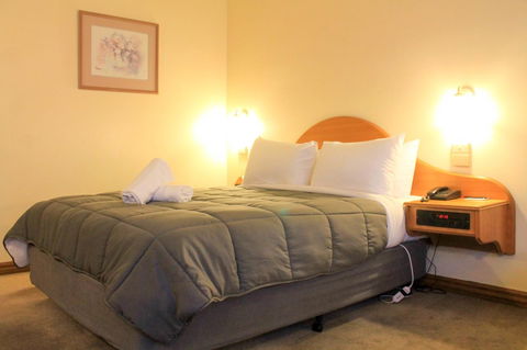 St Georges Motor Inn - Hervey Bay Accommodation 2