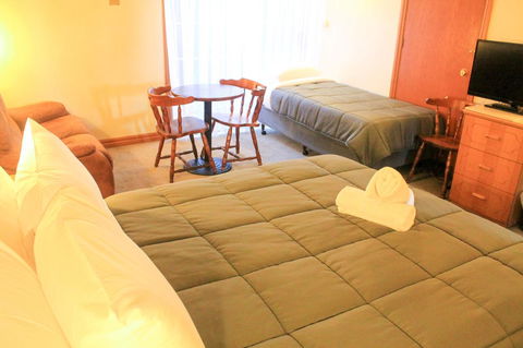 St Georges Motor Inn - Hervey Bay Accommodation 10