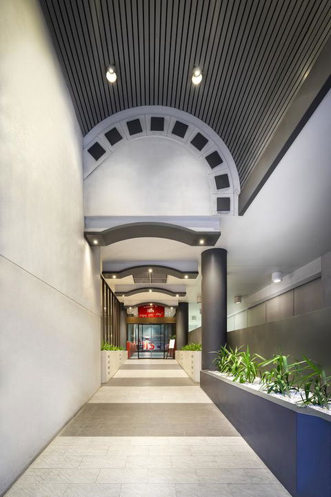 Ibis Melbourne Hotel And Apartments - Tourism Hervey Bay 4