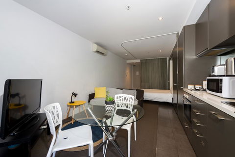 Amazing Accommodations : South Yarra - Tourism Hervey Bay 16