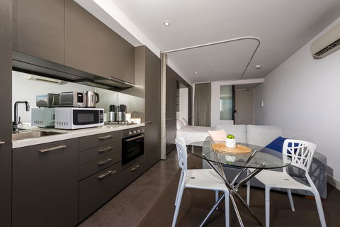 Amazing Accommodations : South Yarra - Tourism Hervey Bay 33