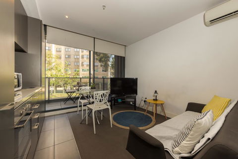 Amazing Accommodations : South Yarra - Tourism Hervey Bay 14