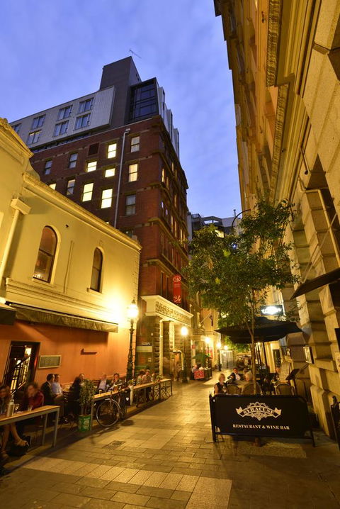 Metro Apartments On Bank Place - Tourism Hervey Bay 1