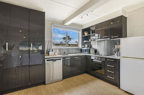 Portland Bay Apartments - Hervey Bay Accommodation 30