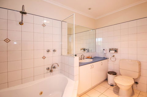 Torquay Tropicana Motel - Hervey Bay Accommodation 16