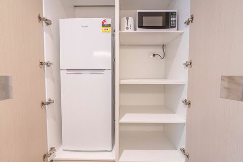 Cosmo Central Hotel Apartment - Tourism Hervey Bay 41