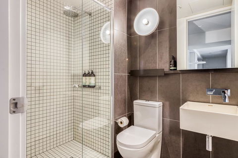 Cosmo Central Hotel Apartment - Tourism Hervey Bay 32