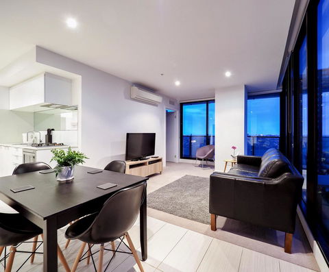 Premier Stays Melbourne - Tourism Hervey Bay 5