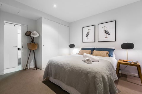 Auguste, Melbourne CBD Private Accommodation With Parking - Tourism Hervey Bay 4