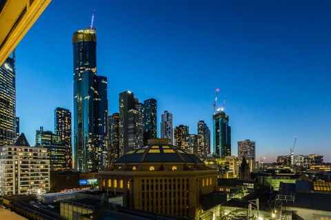 Auguste, Melbourne CBD Private Accommodation With Parking - Tourism Hervey Bay 15