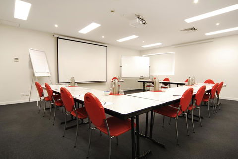 Adara Hotel Richmond - Tourism Hervey Bay 1