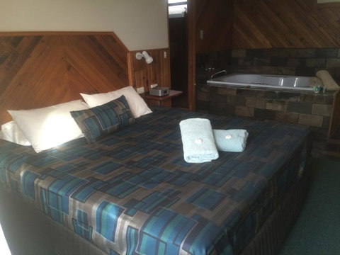 Pelicans Motel San Remo - Hervey Bay Accommodation 13