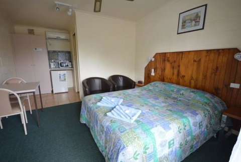 Pelicans Motel San Remo - Hervey Bay Accommodation 8