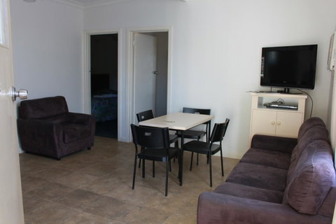 Pelicans Motel San Remo - Hervey Bay Accommodation 16