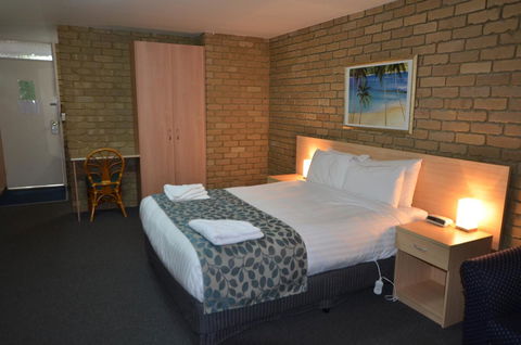 Tropicana Motor Inn - Tourism Hervey Bay 4