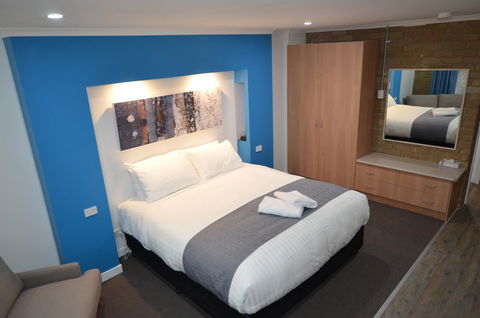 Tropicana Motor Inn - Tourism Hervey Bay 0