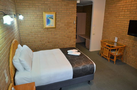 Tropicana Motor Inn - Tourism Hervey Bay 8