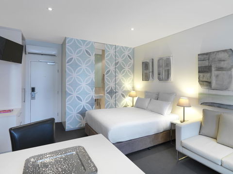 Oaks Melbourne On Collins Suites - Tourism Hervey Bay 9