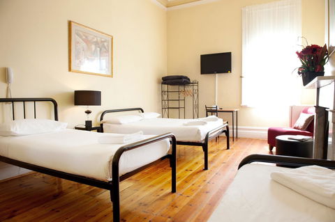 Hotel Claremont Guest House - Tourism Hervey Bay 12