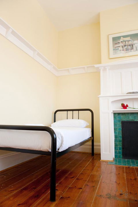 Hotel Claremont Guest House - Tourism Hervey Bay 4