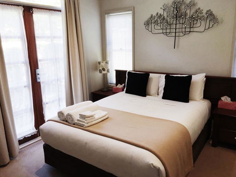 Luxury Abalina Cottages - Tourism Hervey Bay 3