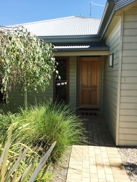 Luxury Abalina Cottages - Tourism Hervey Bay 36