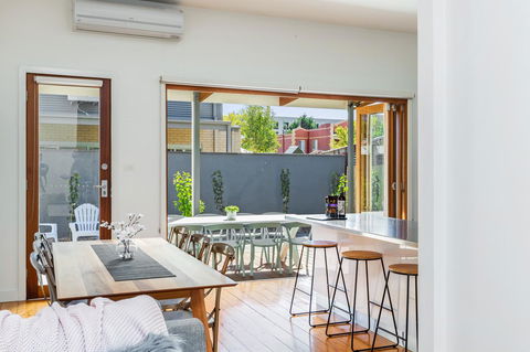 Central Bendigo Cottage, Walk To Everywhere!! - Hervey Bay Accommodation 8