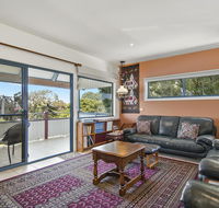 Black Dolphin Beach Penthouse - Tourism Hervey Bay