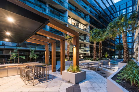 Playhouse Apartments - Hervey Bay Accommodation 2