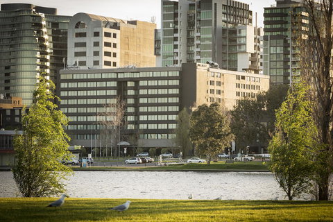 Pullman Melbourne Albert Park - Hervey Bay Accommodation 1