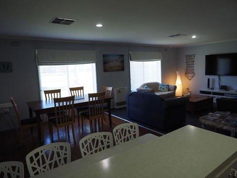 Port Relaxation - Hervey Bay Accommodation 2