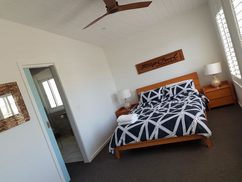 Zeally Bay Stay Deep Ocean - Hervey Bay Accommodation 8