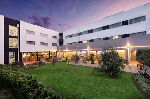 Atura Dandenong - Hervey Bay Accommodation 21
