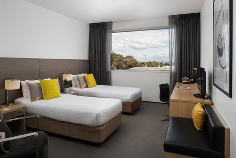 Atura Dandenong - Hervey Bay Accommodation 2