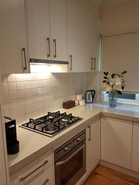 Healesville House - Fig Tree House - Hervey Bay Accommodation 4