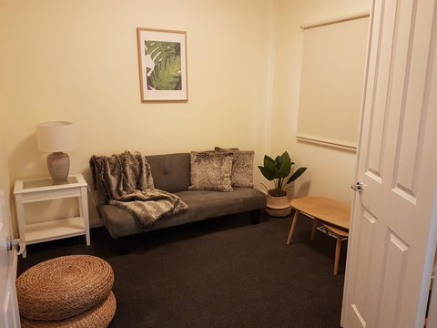 Healesville House - Fig Tree House - Hervey Bay Accommodation 9