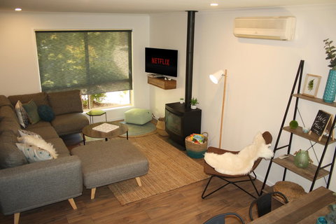 4 Autumn Grove - Hervey Bay Accommodation 0