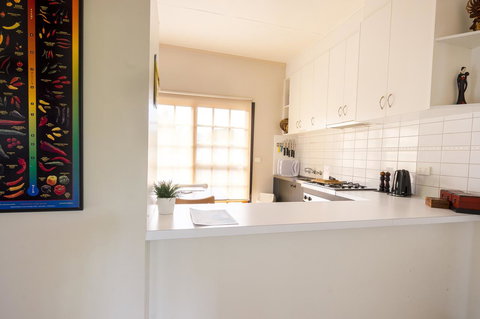 Azen Haven - Hervey Bay Accommodation 5