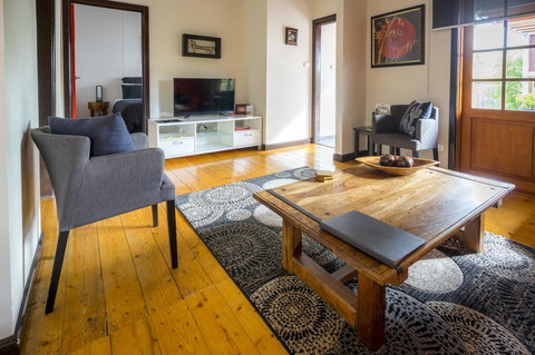 Azen Haven - Hervey Bay Accommodation 7