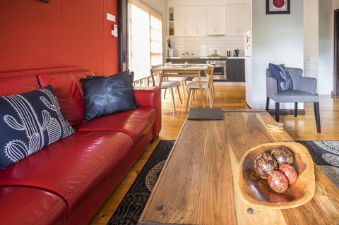 Azen Haven - Hervey Bay Accommodation 8