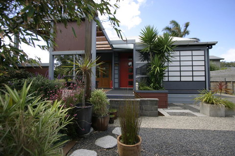 Azen Haven - Hervey Bay Accommodation 10