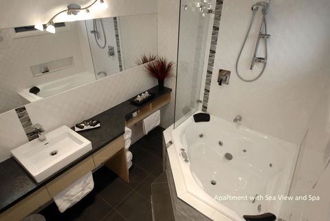 Seascape Accommodation - Tourism Hervey Bay 2