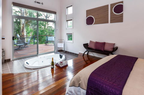 Blue Ridge Retreat - Tourism Hervey Bay 0