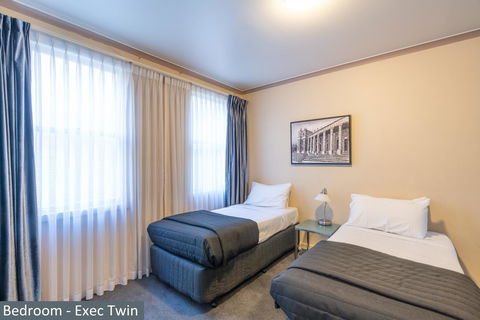Clocktower Apartment Hotel - Tourism Hervey Bay 7