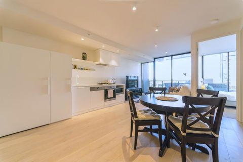Pride Manor South Yarra - Hervey Bay Accommodation 4