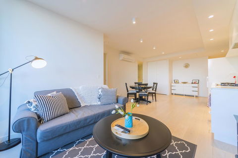 Pride Manor South Yarra - Hervey Bay Accommodation 1
